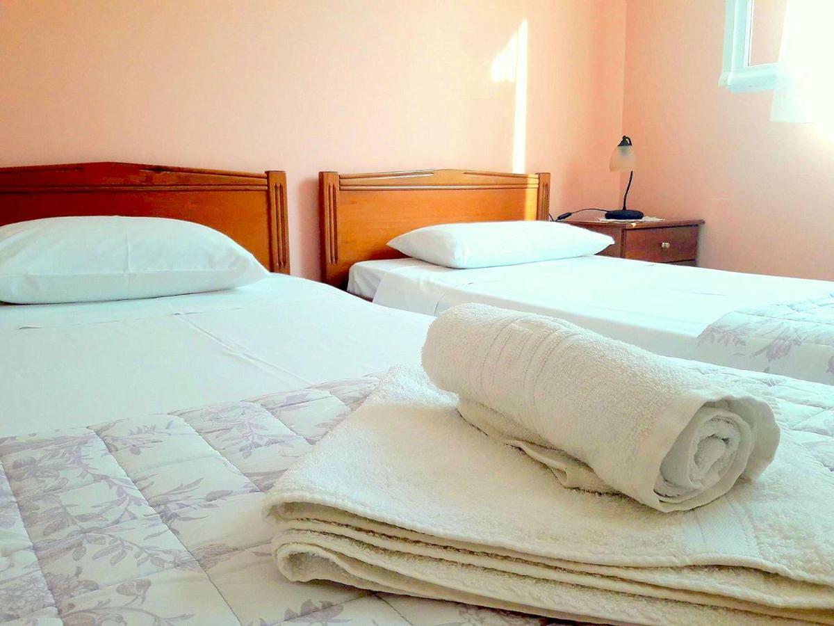 Para Thin Alos Apartment Vathy  Buitenkant foto